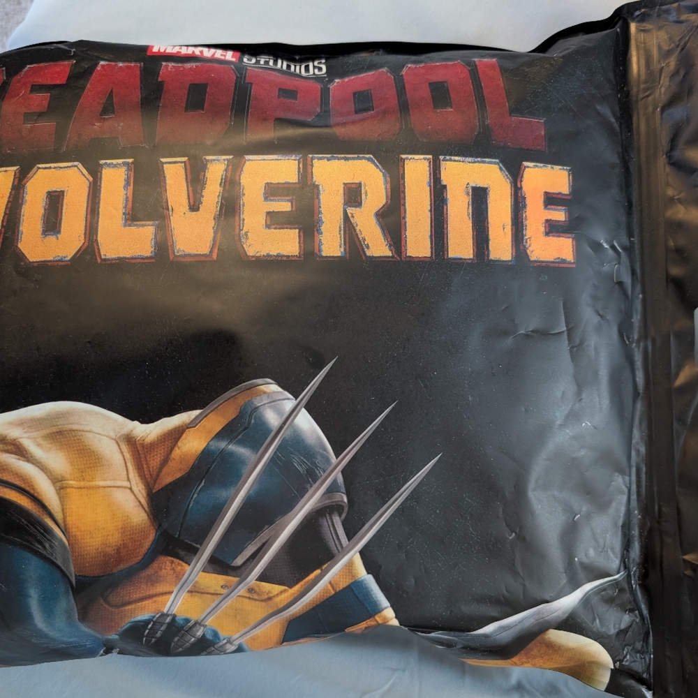 Wolverine Hooded Jacket - image 4